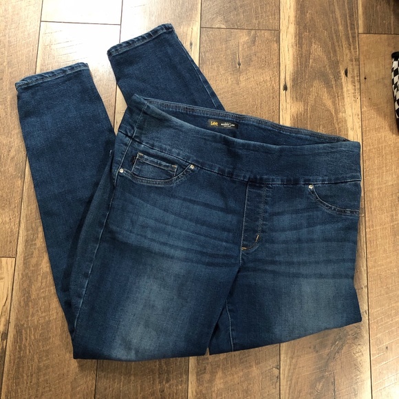 Lee Jeans | Elastic Waist Skinny | Poshmark